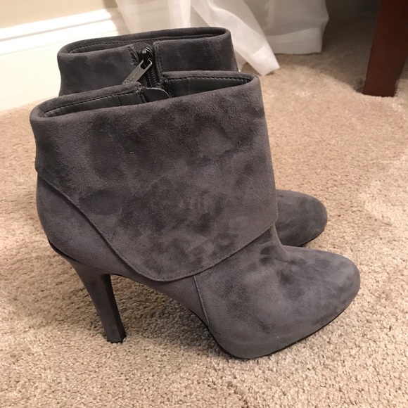 Jessica Simpson Shoes - Jessica Simpson size 9 gray suede bootie